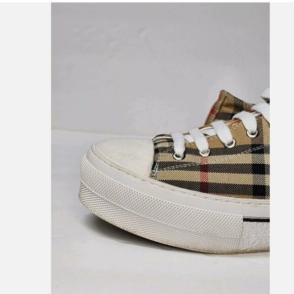 Burberry Checkered Platform Sneakers - Picture 4 of 12